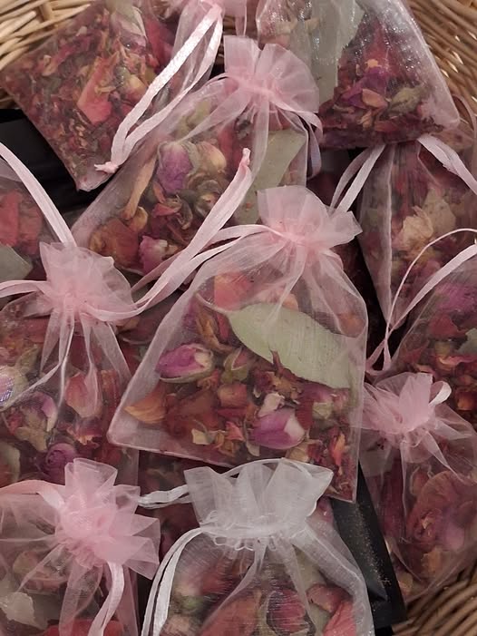 Amor Rosita Sachets