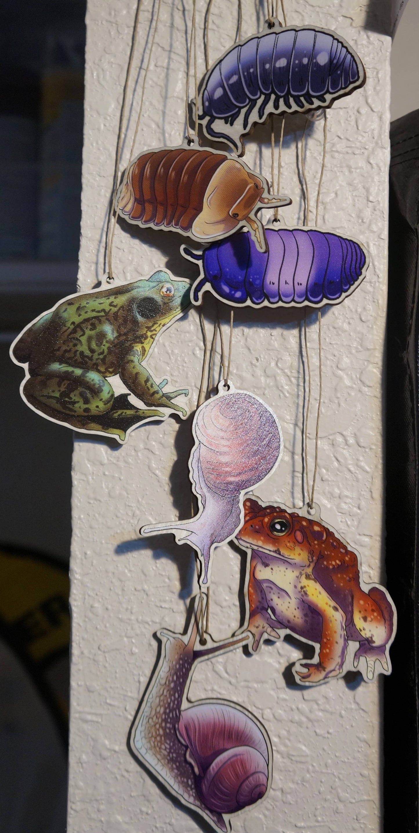 Fauna printed wooden ornaments