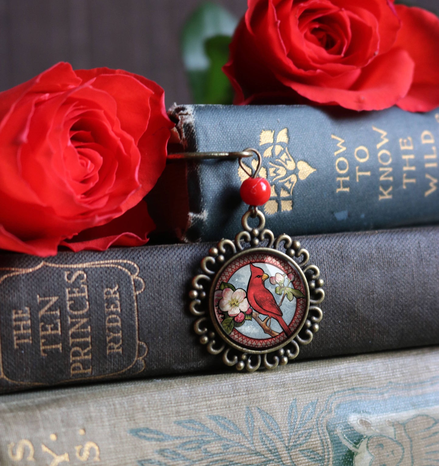 Cardinal Bird Vintage Inspired Bronze and Glass Bookmark